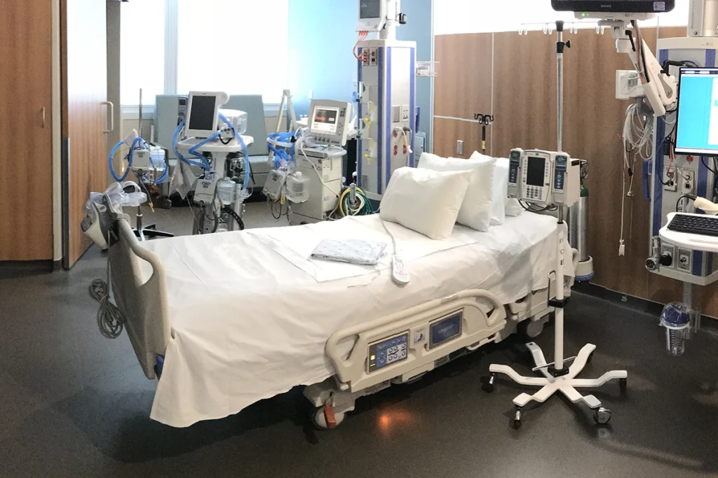 icu-equipment_ICU-room